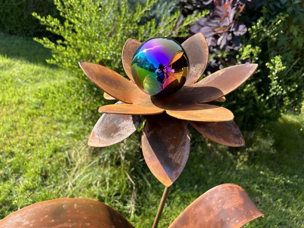 Metallblume EMILY Beetstecker Gartenstecker Patina Edelrost sehr dekorativ