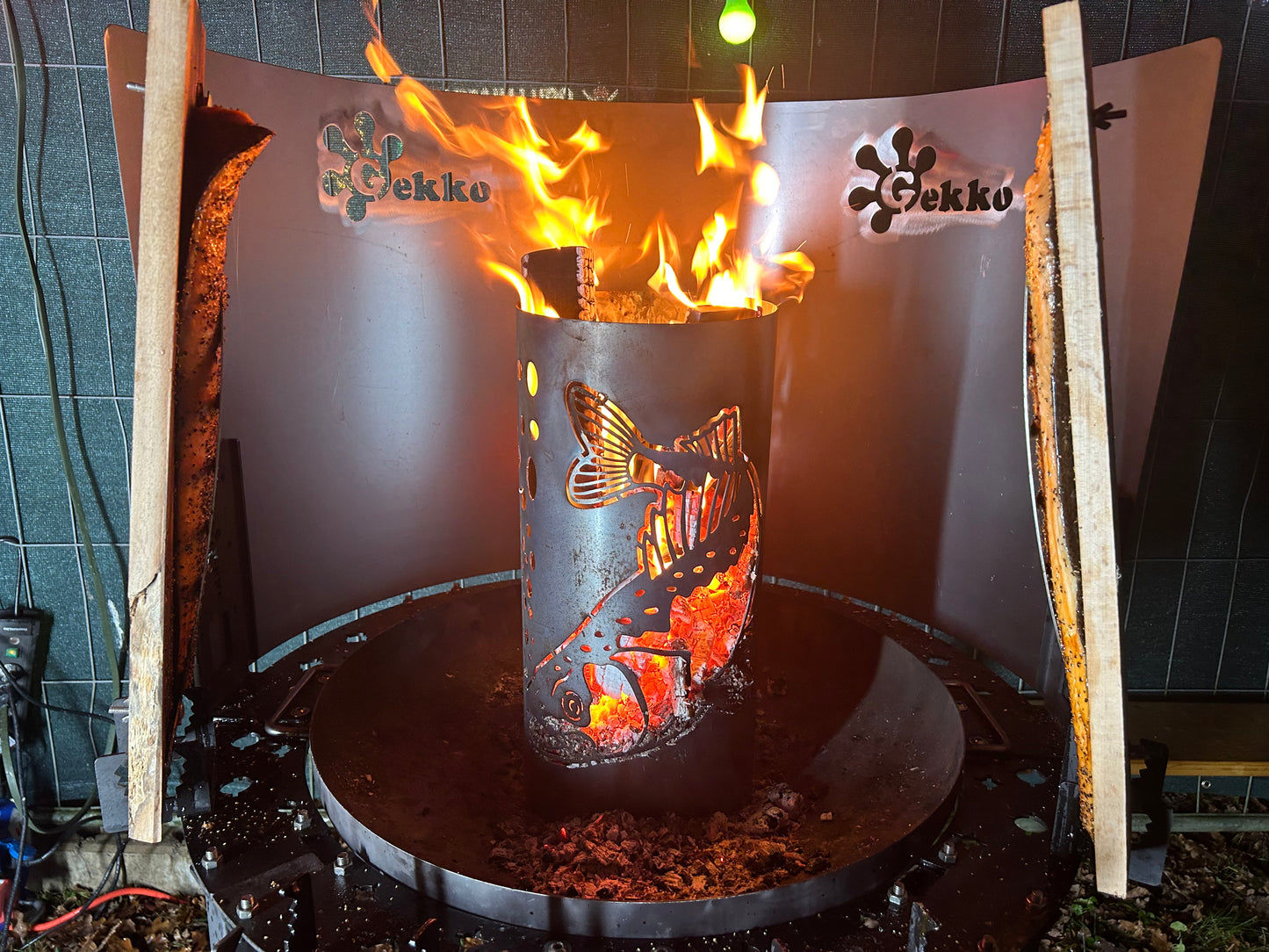 Gluttonne für die Feuerschale zur Flammlachszubereitung
