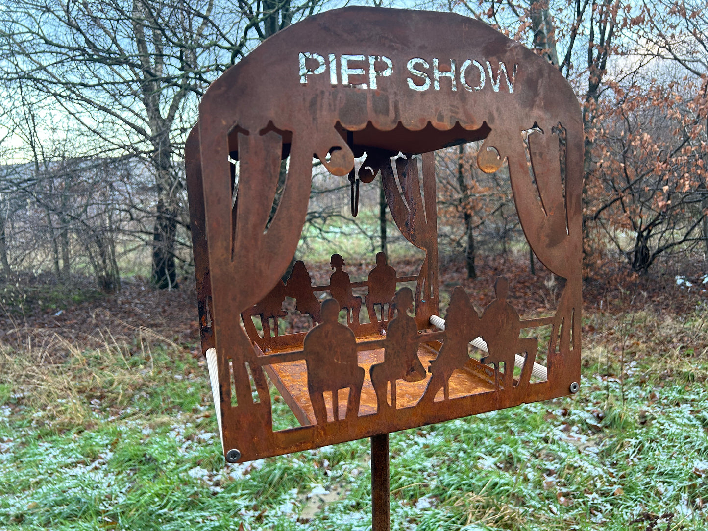 PIEP SHOW Vogelhäuschen Vogelfutterhäuschen Vogelhaus Mega cool Handarbeit aussergewöhnlich