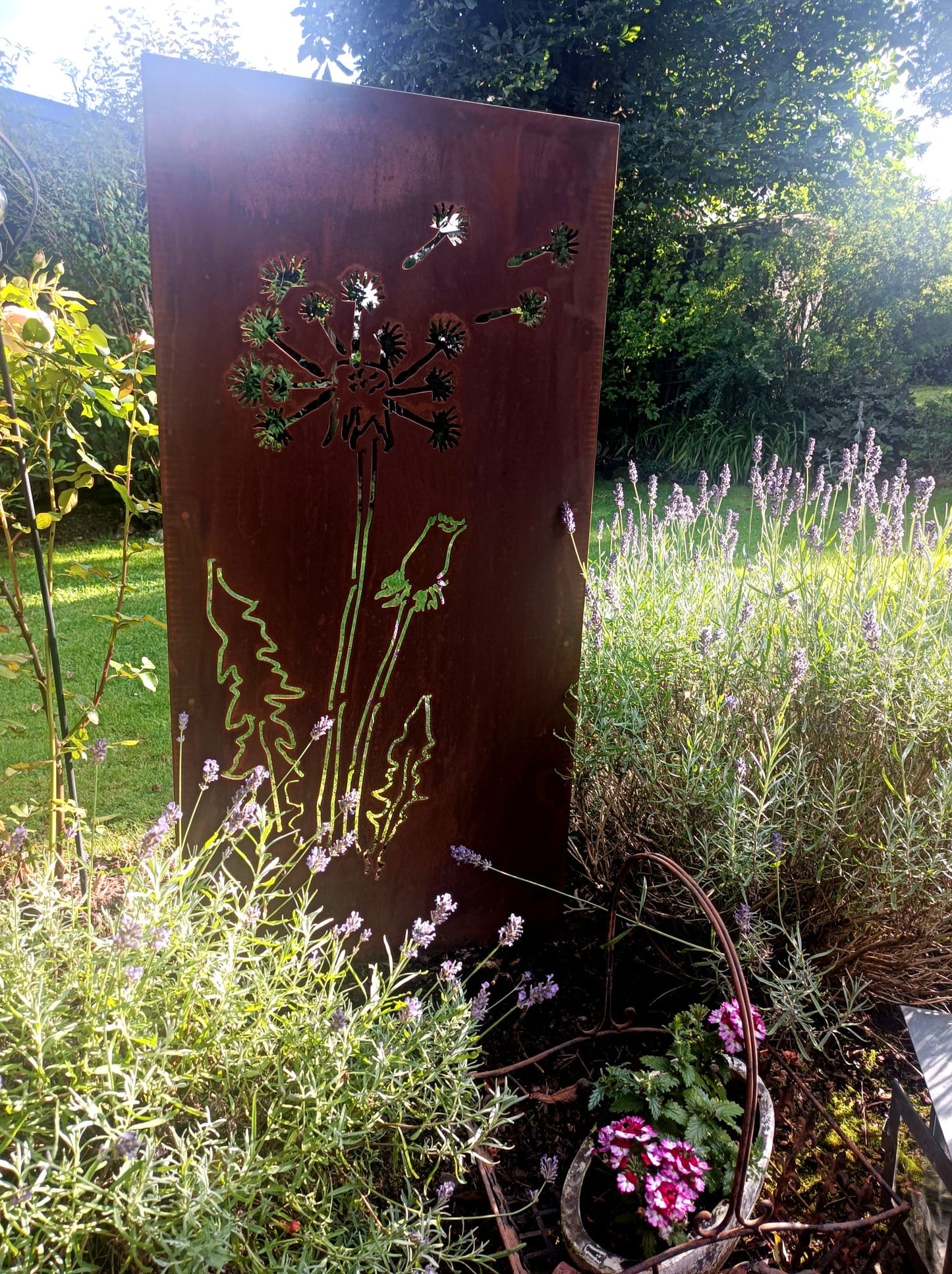 Hingucker Stele Sichtschutz LÖWENZAHN