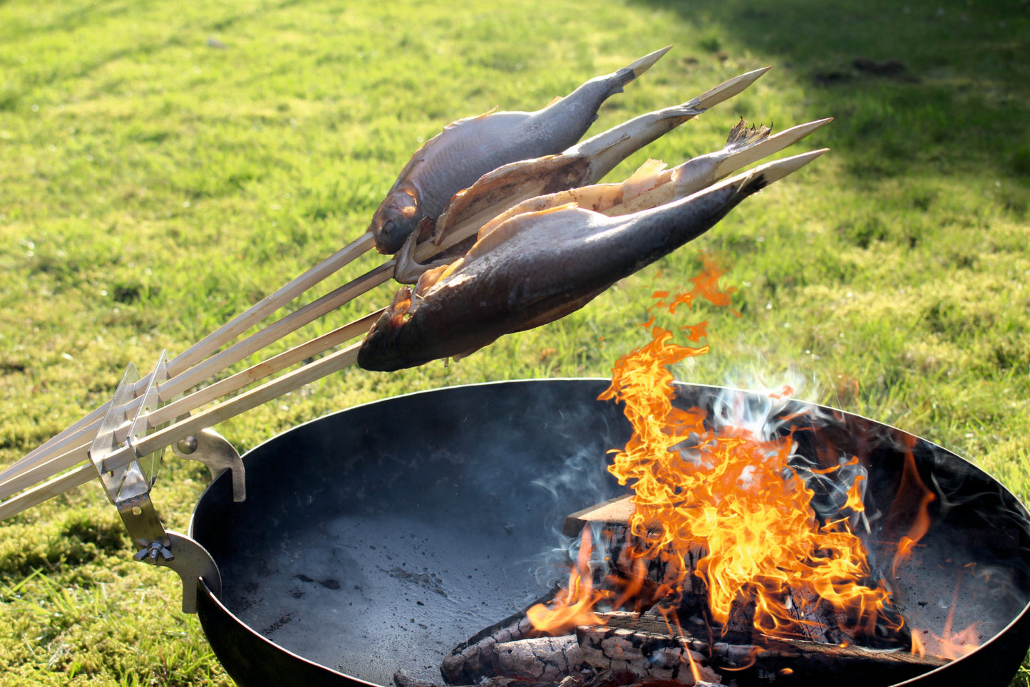 Flammlachs Sets mit Multibretthalter LEO - für Flammlachs und Steckerlfisch oder Bretthalter Normal